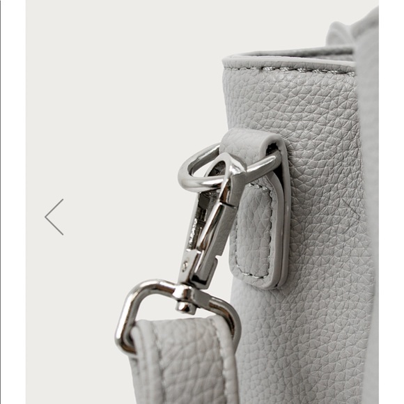 Jessica Moore Large Handbag in Exquisite Gray - Picture 4 of 6